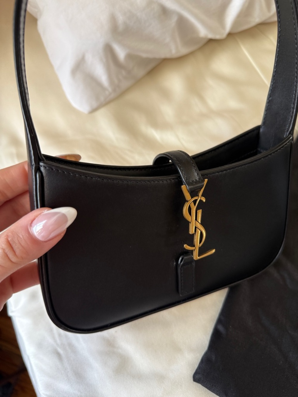 Saint Laurent Black Leather Shoulder Bag with Gold YSL Monogram NEVER USED - Picture 9 of 10
